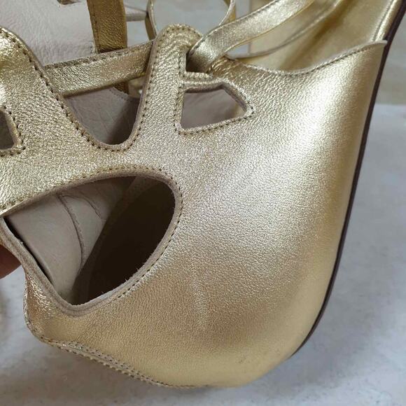 Chanel Gold Gladiator Sandals Sz.38 - Picture 12 of 16